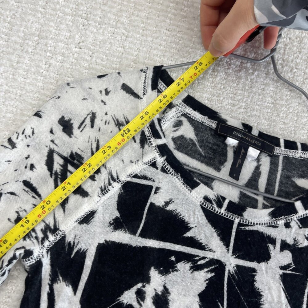 BCBGMaxazira Graphic Print Blouse Black  and White Long Sleeve Womens Size S - Picture 8 of 9